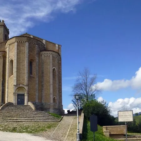 Gli Orti Di San Giacomo ベッド・アンド・ブレックファスト モンテプランドーネ